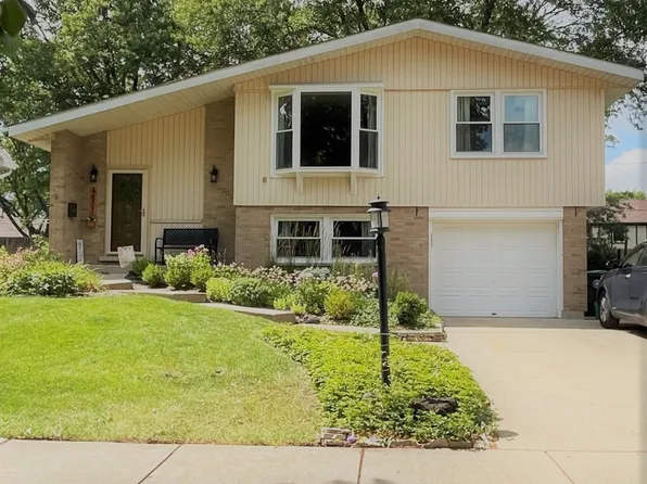 4507 Linden Ln, Rolling Meadows, IL 60008