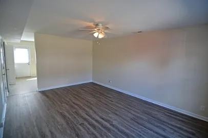 248 Executive Avenue - 1B — Photo 4