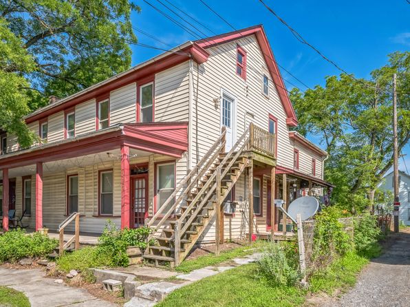 3267 Main St #C