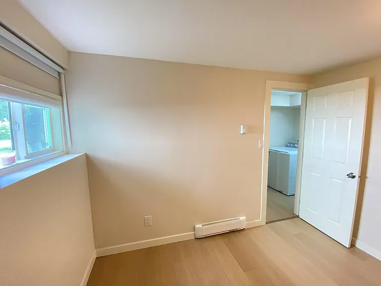 1180 Lawson Ave — Photo 4