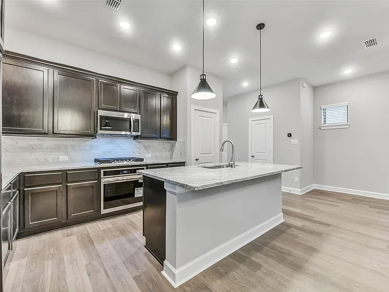 3311 Full Bellied Ln — Photo 10