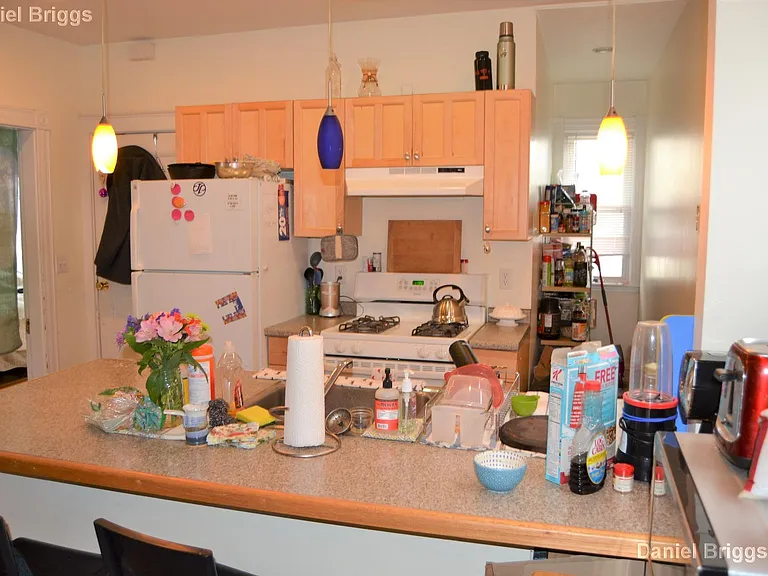 86 Easton St #2 — Photo 6