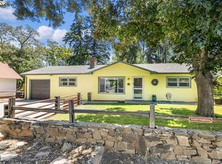 1306 E 18th St, The Dalles, OR 97058
