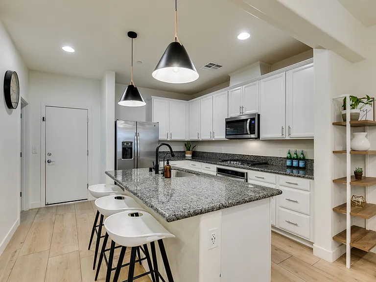77 Alamere Falls Dr — Photo 23