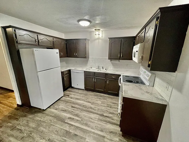 2841 W Silverleaf St — Photo 5