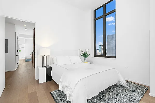 Rented by Sotheby's International Realty | media 18