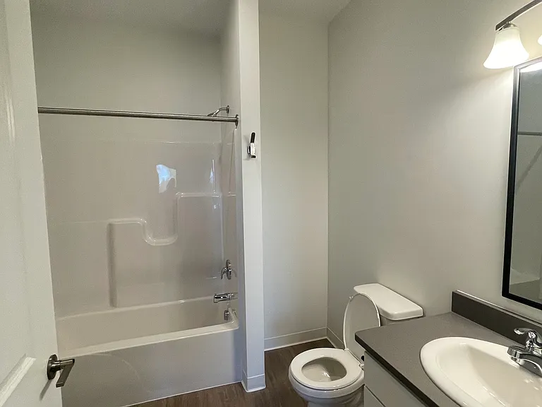 130 W Grand River Ave #204 — Photo 7