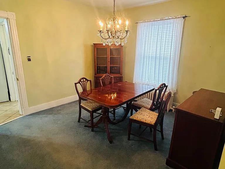 219 W Main St — Photo 9