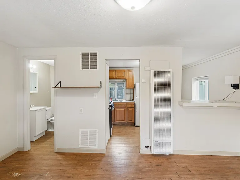 303 N Santa Fe Ave #6 — Photo 5