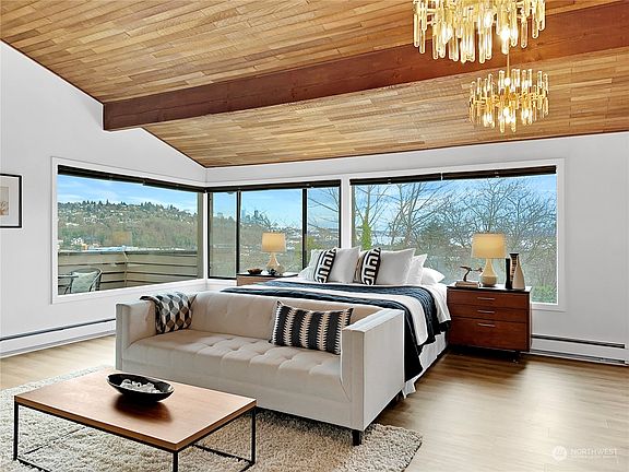 4th image of 2420 Thorndyke Place W