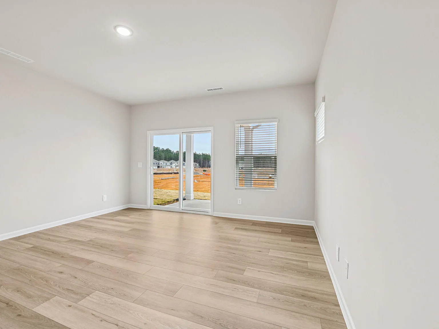 928 Grand Mesa Drive — Photo 4