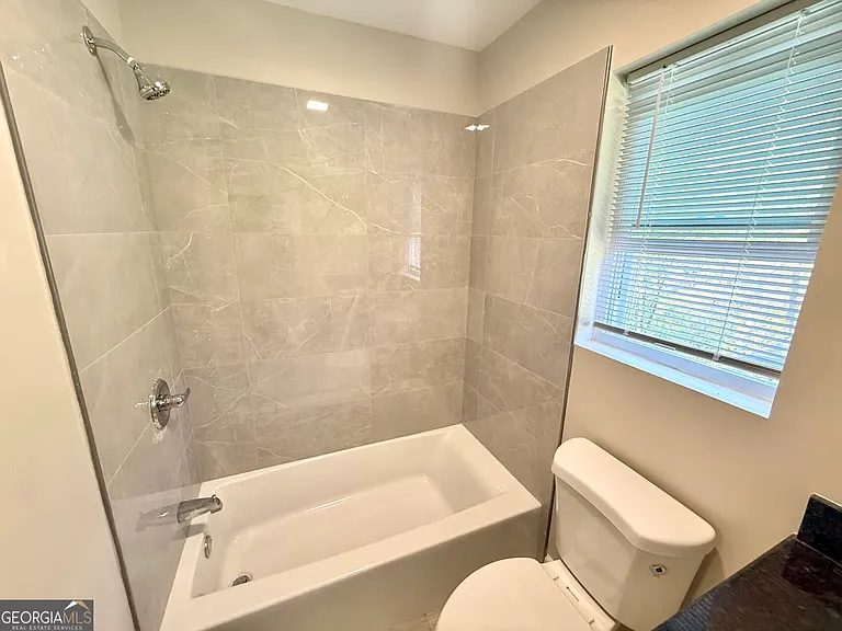 1826 Winchester Trl — Photo 23