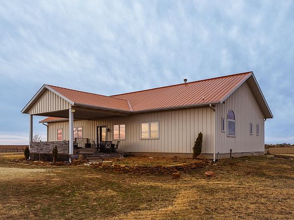 2nd image of 1335 Quartz Rd