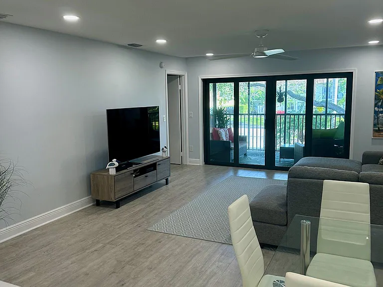 65 Pelican Pointe Dr #202 — Photo 12