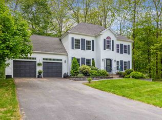 16 Debra Ln, Kittery, ME 03904