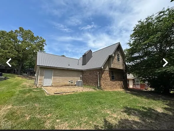 3412 Turtle Creek Rd — Photo 2