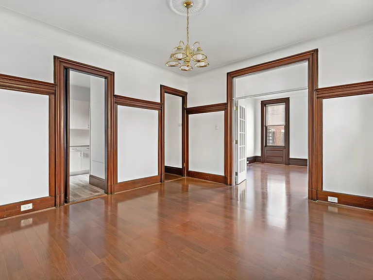 1127 Washington St #2E — Photo 6