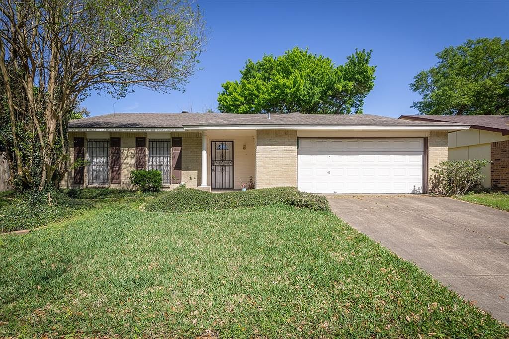 5626 Hardwood Forest Dr, Houston, TX 77088 Zillow