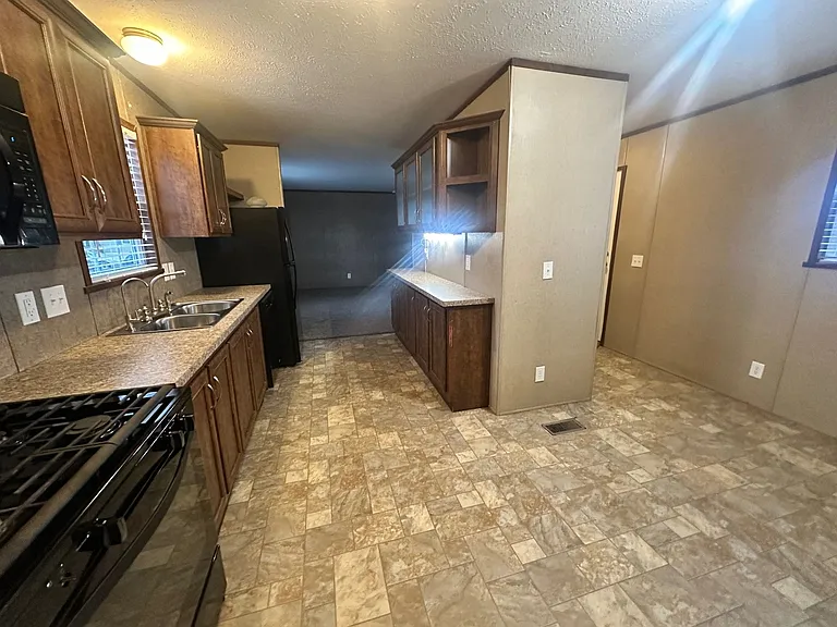 Groveland Manor — Photo 83