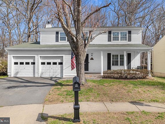 2nd image of 8274 Raindrop Way