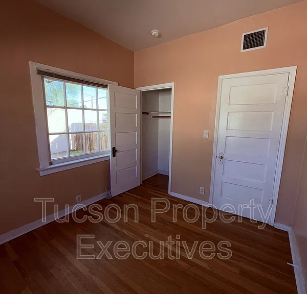 1222 N Olsen Ave — Photo 15