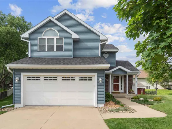 5020 Erin Ct NE, Cedar Rapids, IA 52411
