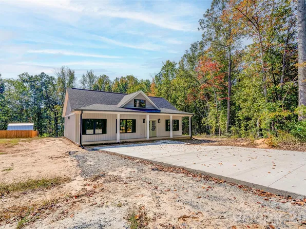 231 Hardin Cir, Grover, NC 28073