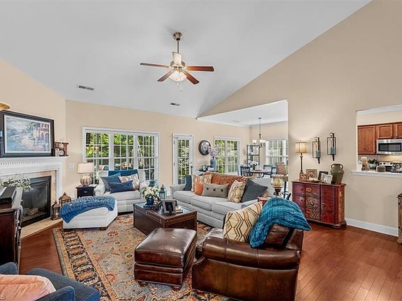 5th image of 4053 Saint Johns St