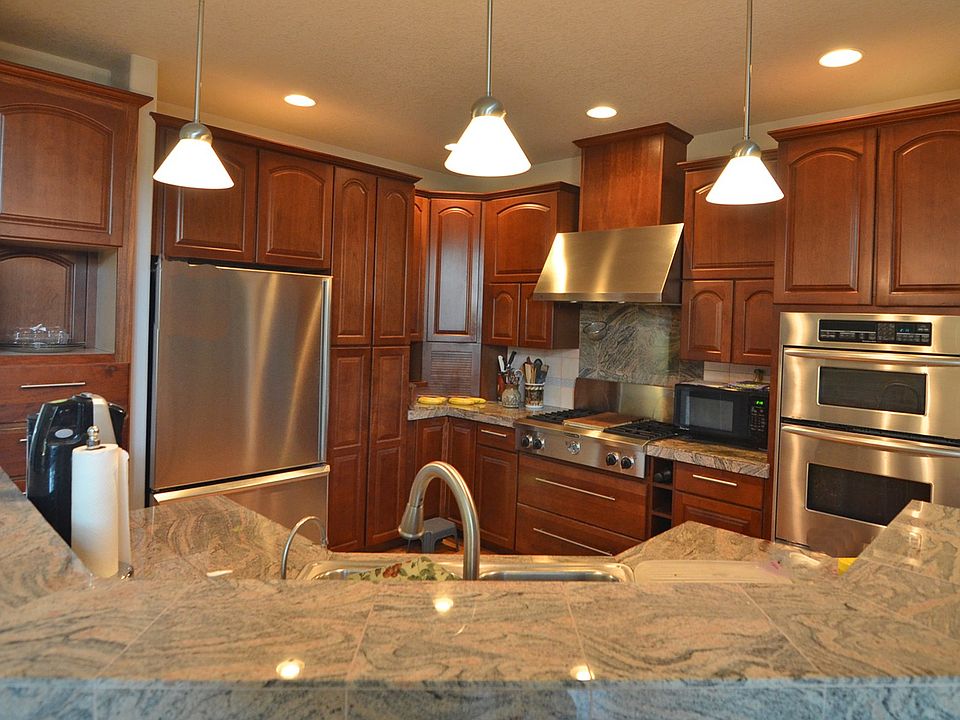 2nd image of 1021 SE 116th Ct