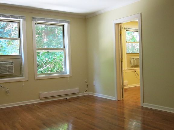 3rd image of 5703-5717 Hobart St #27