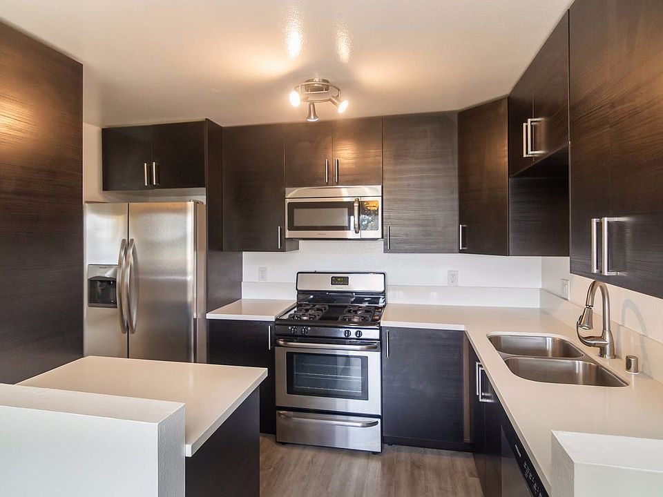 1st image of 3030 Montrose Ave #204
