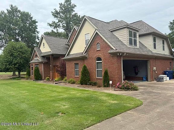 2nd image of 1290 Robertson Rd