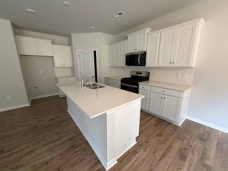 7024 Barbara Jean Ln — Photo 7