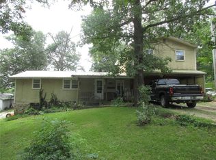 24697 Grindstone Rd, Lebanon, MO 65536