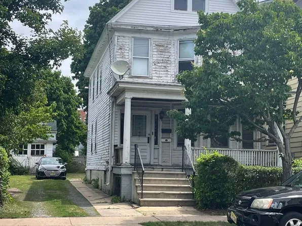 7 Freeman St, New Brunswick, NJ 08901