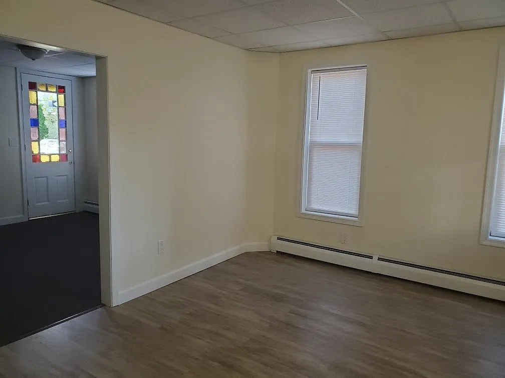 2 bed, 800 sqft, $895 — Photo 3