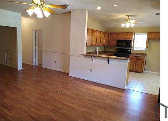 1st image of 2312 Boardwalk Dr