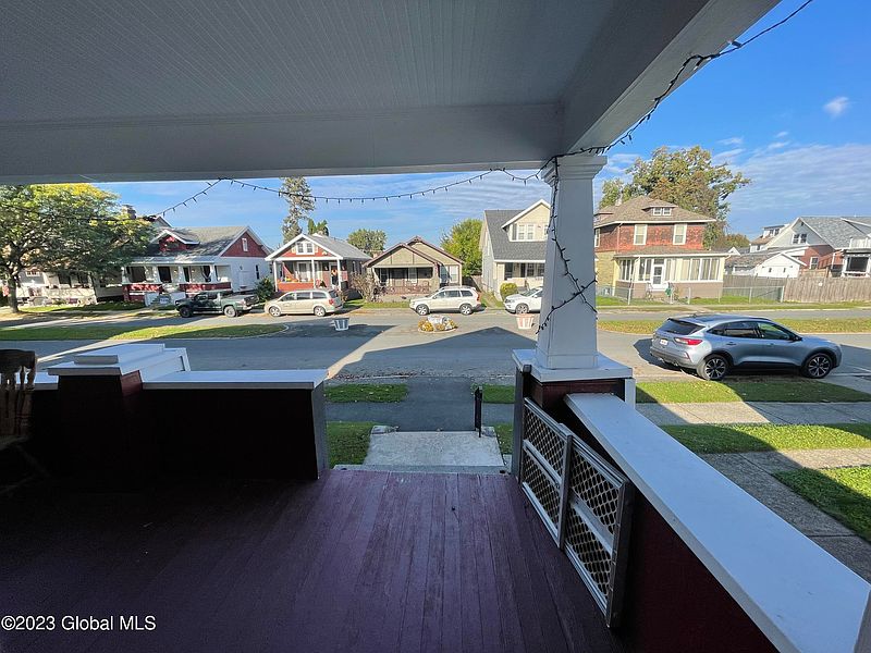 2nd image of 360 6th Avenue