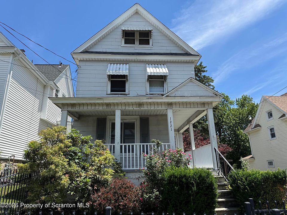 1st image of 1221 Snyder Ave