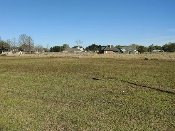 203 Sapphire Dr, Lafayette, LA 70506