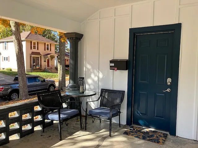 Studio, 350 sqft, $1,000 — Photo 1