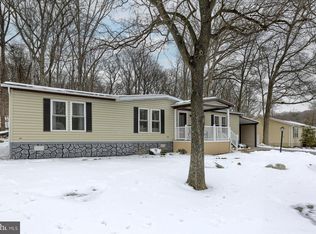 20 Maple Ave, Manheim, PA 17545