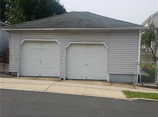 2nd image of 28 Serviss Ave