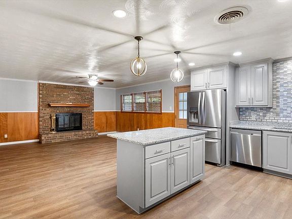 5th image of 501 Poplar St