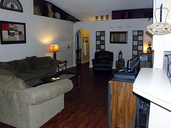 3rd image of 10103 Maronda Dr