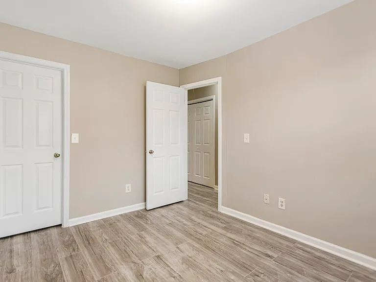 6352 Hickory Lane Cir — Photo 17