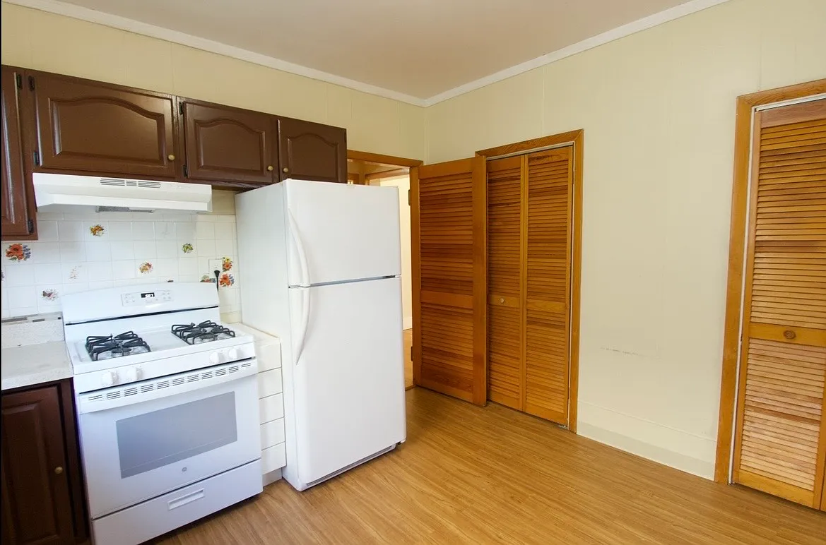 4 bed, $3,600 — Photo 3