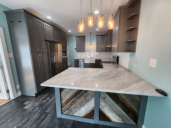 3rd image of 209 Cedar St #1