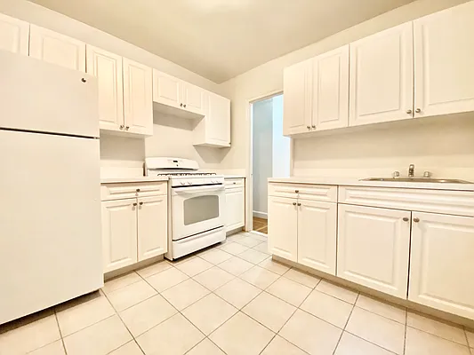 Rented by Brown Harris Stevens | media 1