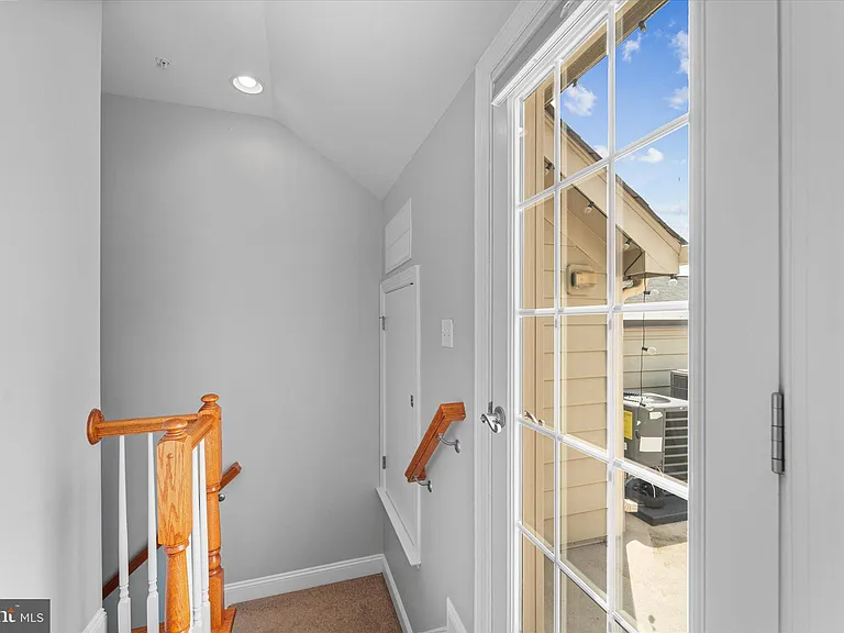 4341 4th St N — Photo 30